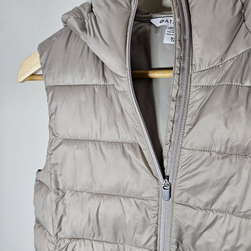 Athleta Aire Puffer Vest Hood Beige Gilet XS Women's - Picture 5 of 9